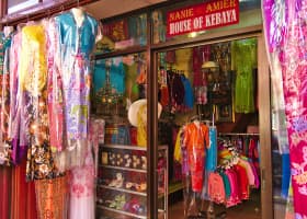 yonya Kebaya and Batik Experience